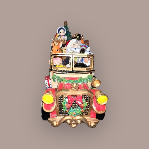 Fritz & Floyd’s ‘We Wish You A Merry Christmas’ Santa Mobile - Picture 5 of 8